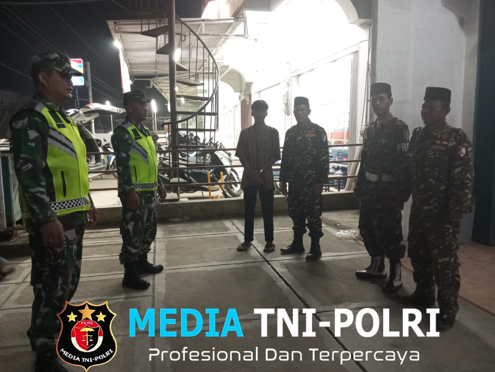 Perkuat Keamanan Lingkungan di Wilayah Koramil 420-08/Tabir