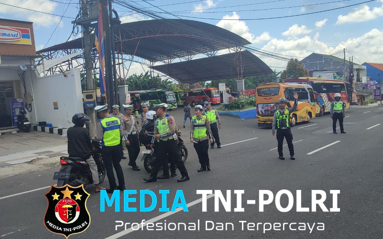 Sat Lantas Polres Wonogiri Gencarkan Sosialisasi Ops Keselamatan Candi 2026 di Jalan Diponegoro