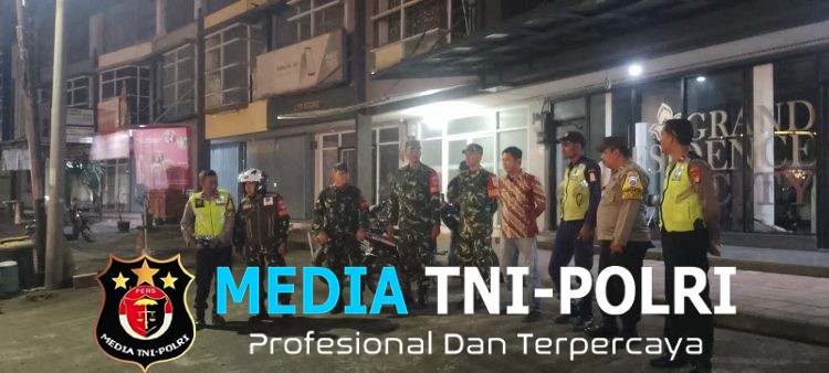 Sinergitas TNI–Polri, Polsek Setu Bersama Koramil 06 Laksanakan Patroli Malam