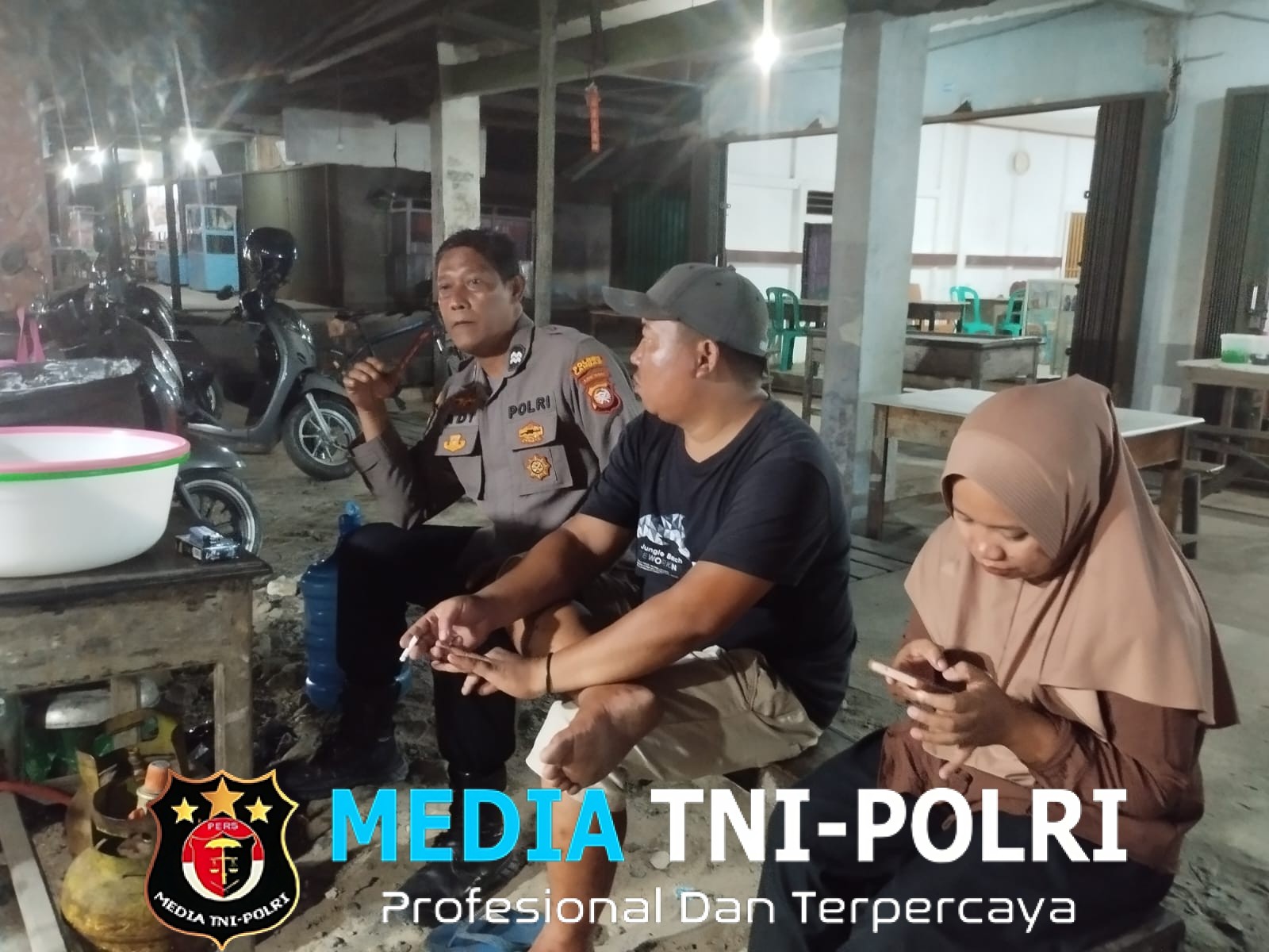 Ngobrol Santai Sambil Patroli, Cara Polisi Jaga Kamtibmas