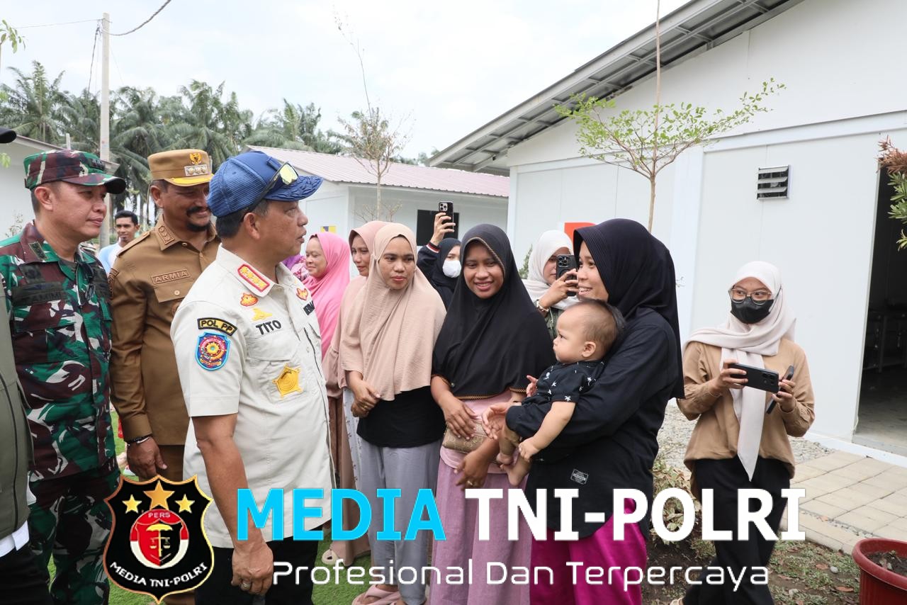 Pastikan Pengungsi Hidup Layak, Kasatgas Tito Tinjau Huntara di Aceh Tamiang