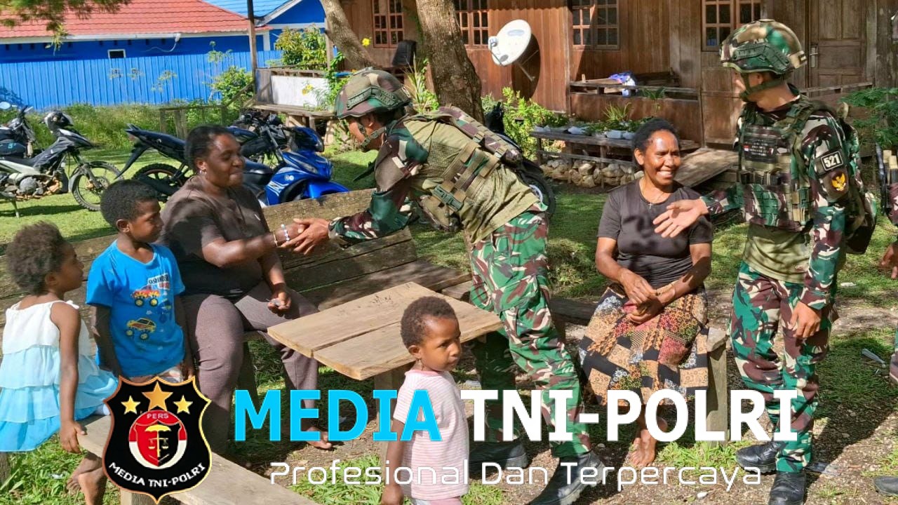 Binter TNI Menyapa Warga, Satgas Yonif 521/DY Anjangsana di Distrik Kobakma