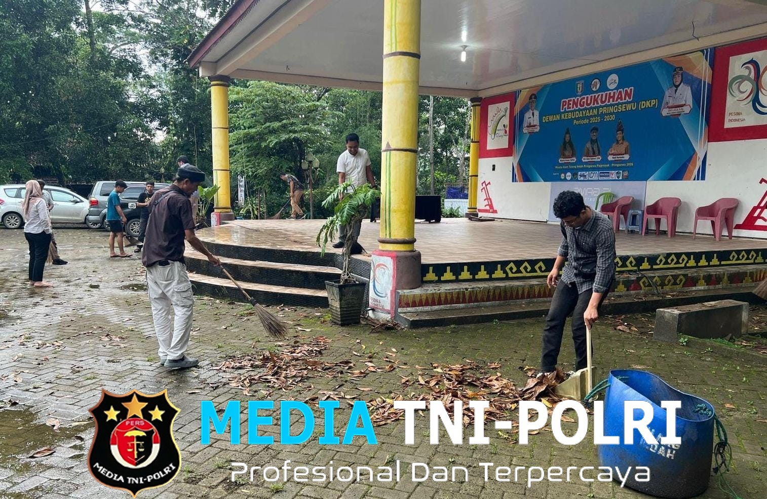 Aksi Sosial Polisi di Pringsewu, Jaga Kebersihan Demi Pariwisata dan UMKM