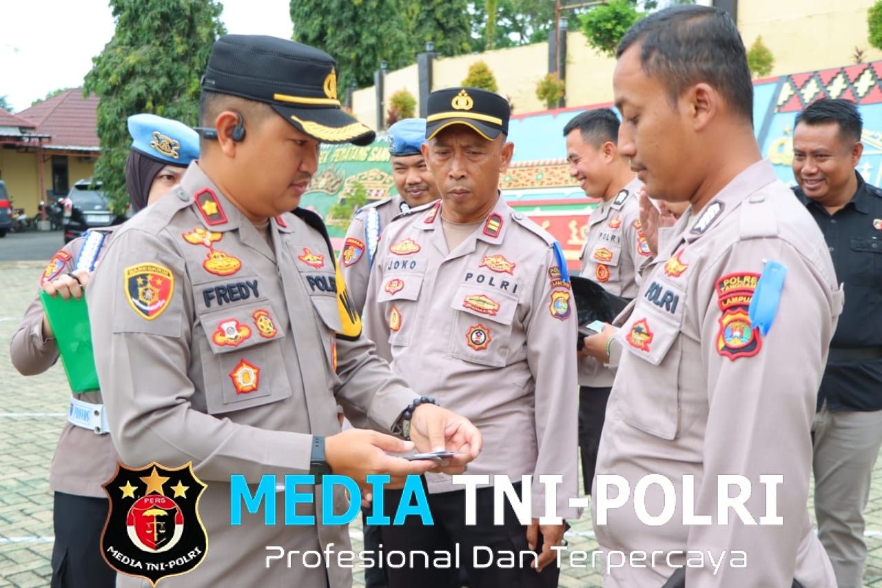 Wakapolres Tanggamus Tegaskan Disiplin Anggota, Periksa Sikap Tampang Hinga Surat-surat