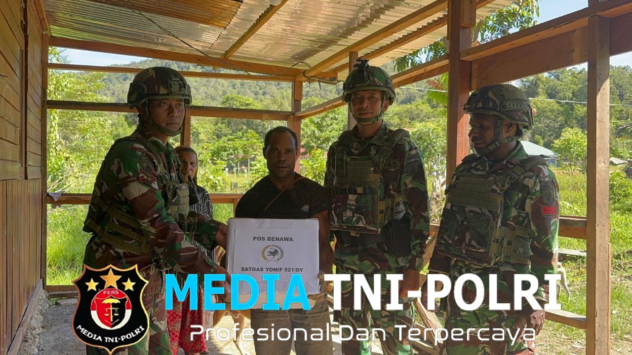 Binter Berbagi Rasa Duka, Satgas Yonif 521/DY Sampaikan Belasungkawa dan Dukungan Moril Kepada Keluarga Yang Berduka di Distrik Benawa