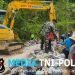 Tak Hanya Alat Tradisional, Alat Berat Excavator Pun Diturunkan Pada Pra TMMD Di Desa Kembang