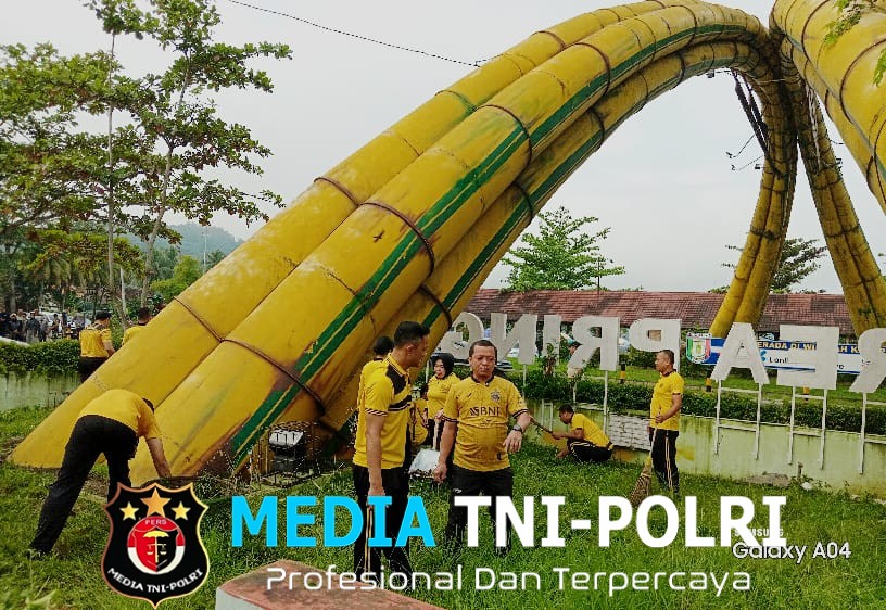 Pemkab Pringsewu & Forkopimda Kerja Bakti Bersihkan Fasum