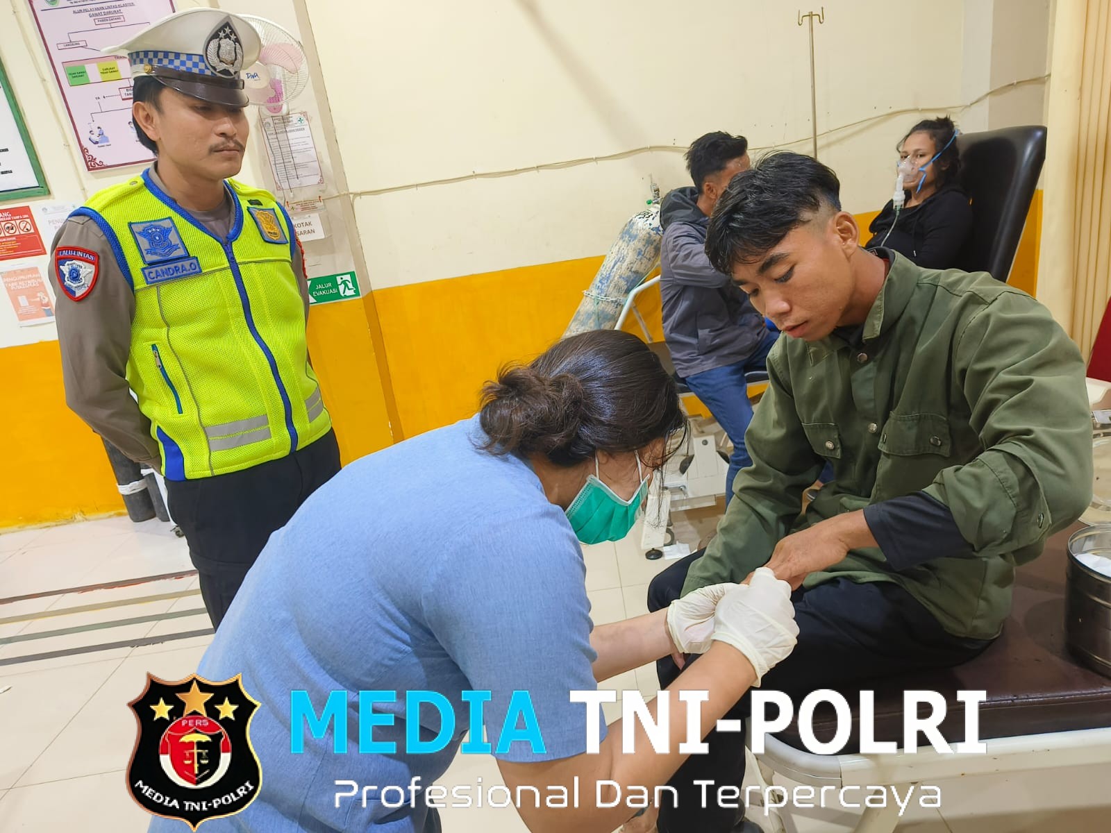 Kecelakaan Lalu Lintas Jalan Raya Di Desa Darit Menuju Bengkayang