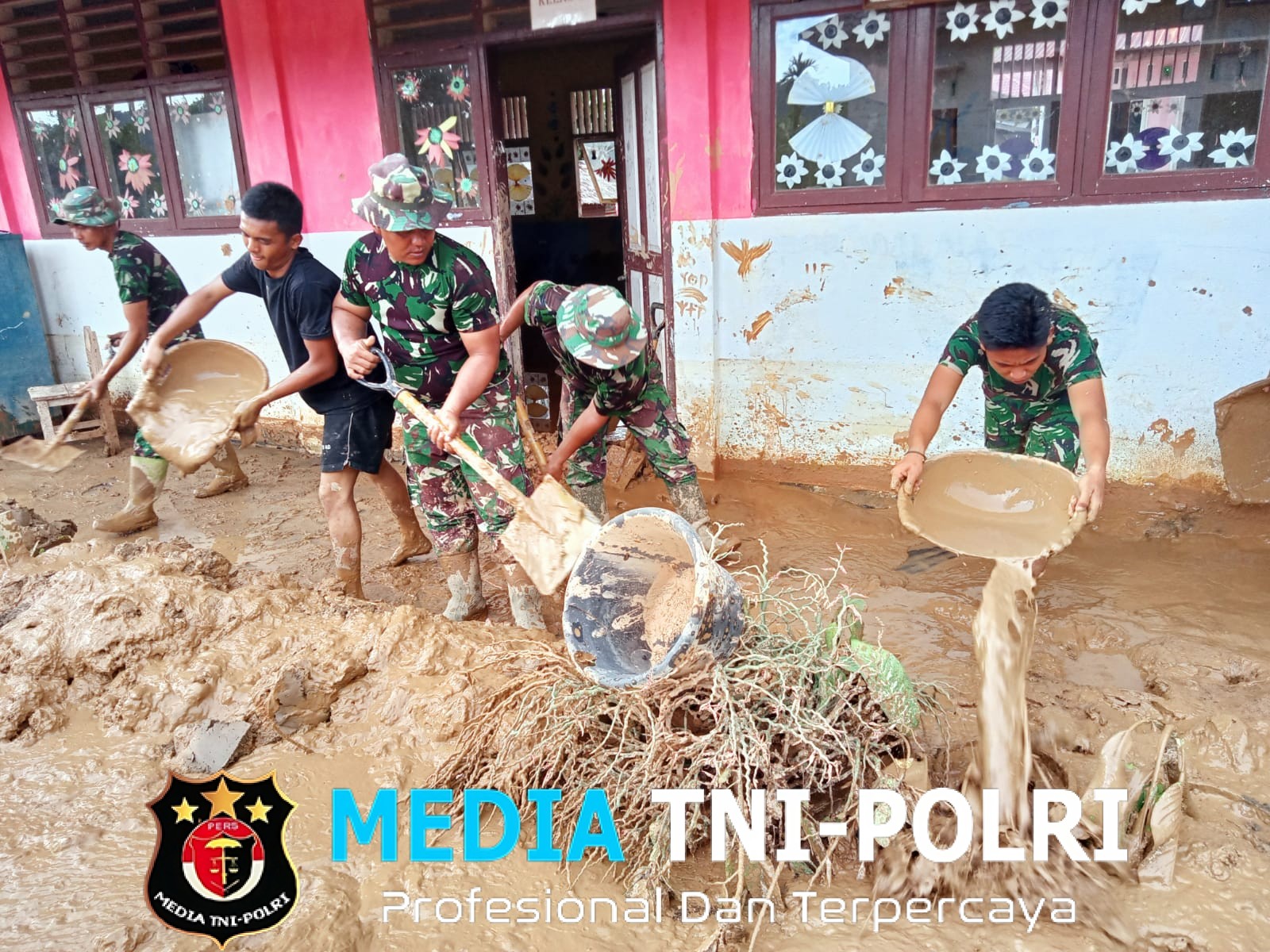 Satgas Gulbencal Kodam I/BB Rampungkan Pembersihan dan Pengecatan SDN 155680 Bonalumban Pascabencana