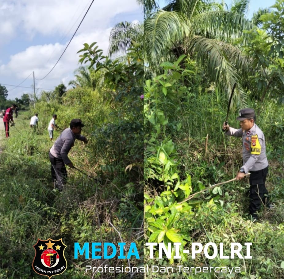 Wujudkan Program ASRI Presiden Prabowo, Personel Polres Mesuji Gelar Gotong Royong Massal di Wiralaga