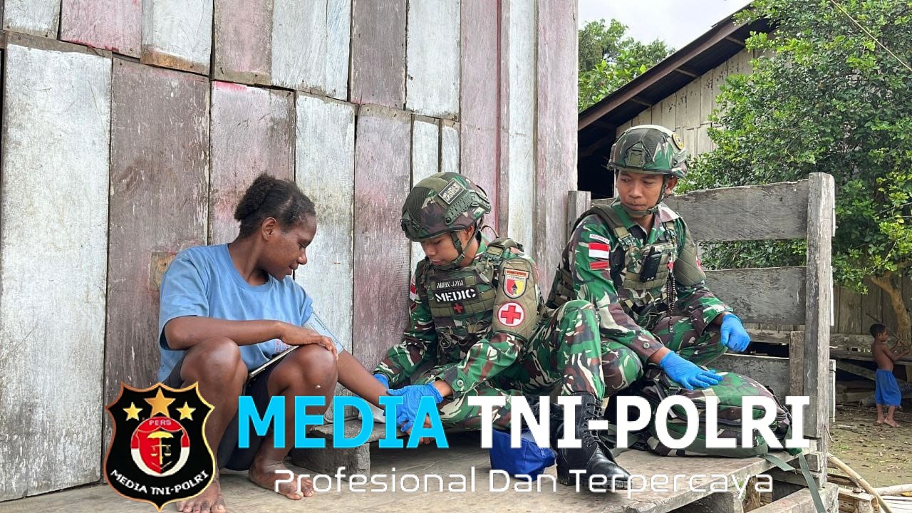 Kesehatan Keliling Satgas Yonif 521/DY Berikan Pelayanan Kepada Masyarakat Distrik Airu