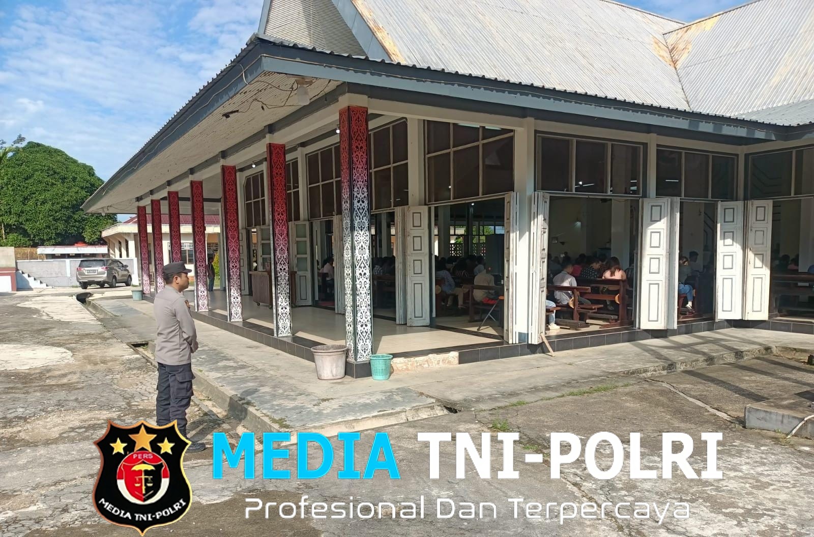 Polsek Menjalin Pastikan Ibadah Misa Minggu Berjalan Aman dan Khidmat