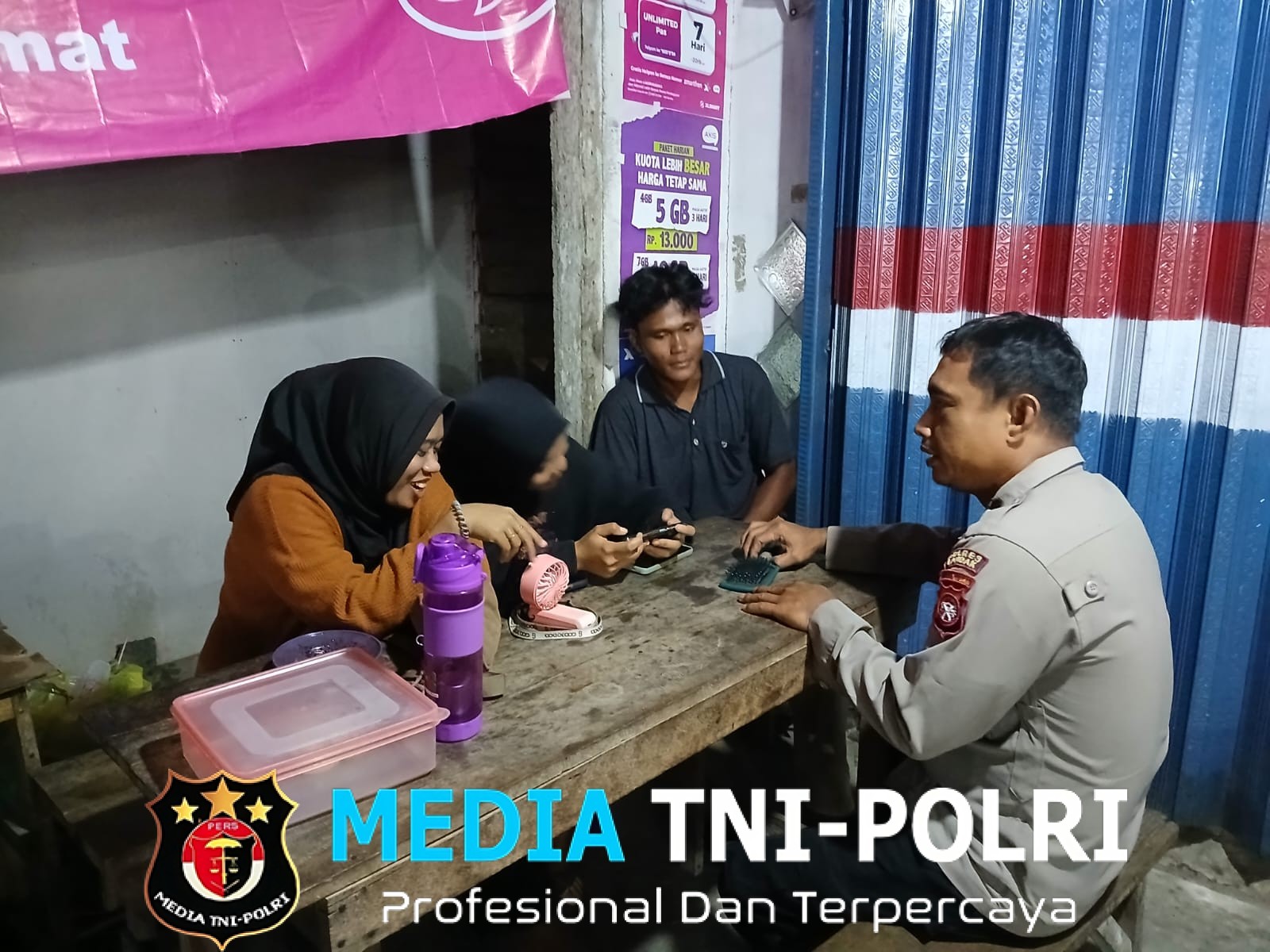 Patroli Dialogis Polisi Pererat Kedekatan dengan Masyarakat Mandor