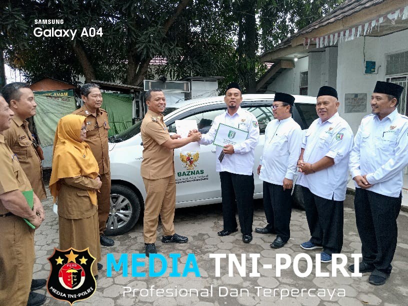 Bupati Pringsewu Riyanto Pamungkas Serahkan Kendaraan Operasional BAZNAS