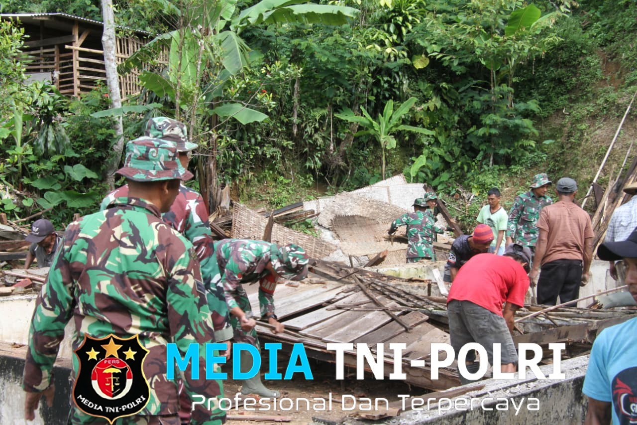 Mbah Sutrisno Senang Rumahnya Di Bongkar Satgas TMMD Kodim 0808/Blitar