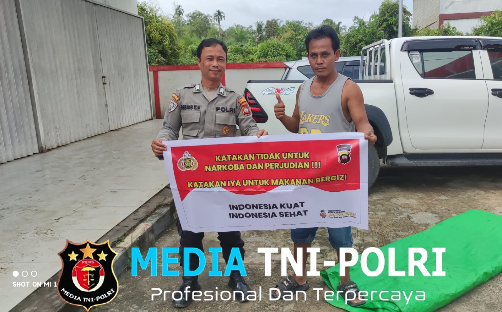 Patroli Dialogis, Personel Sampaikan Edukasi Bahaya Narkoba dan Judi Online kepada Warga