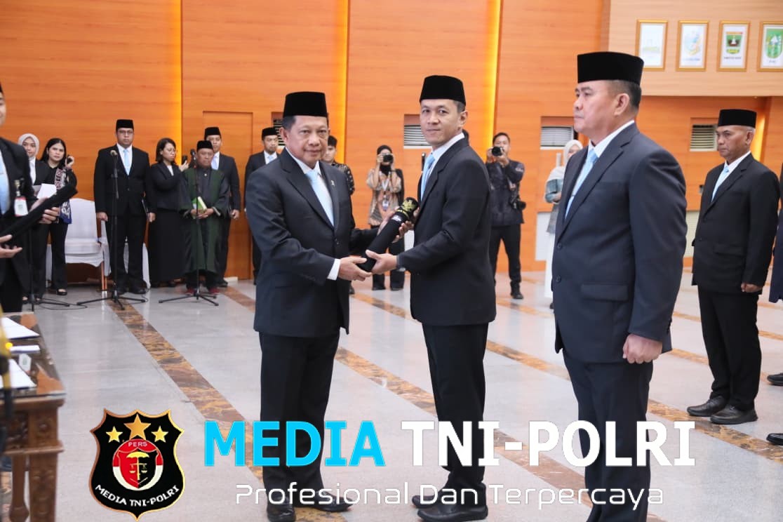 Lantik Sejumlah Pejabat, Mendagri Ingatkan Loyalitas dan Prestasi