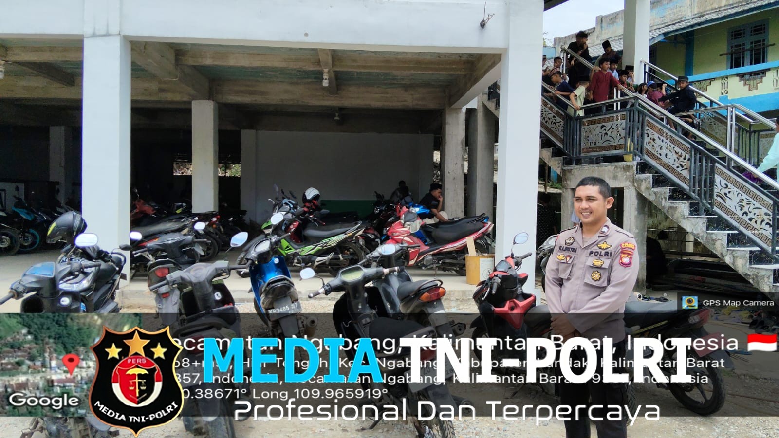 Polsek Ngabang Laksanakan Pengamanan Shalat Jumat di Masjid Baiturrahman