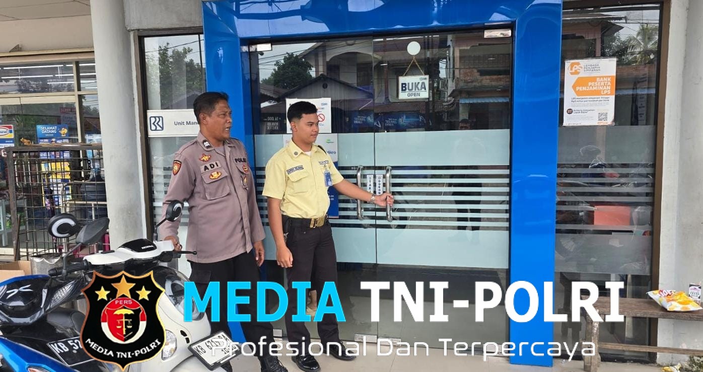 Patroli Siang Polisi Sambangi Satpam Bank, Perkuat Keamanan Objek Vital