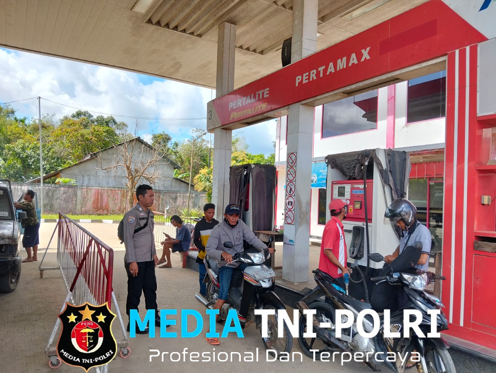 Rutinitas Personel Polsek Mempawah Hulu Sambangi SPBU Karangan, Sampaikan Pesan Kamtibmas