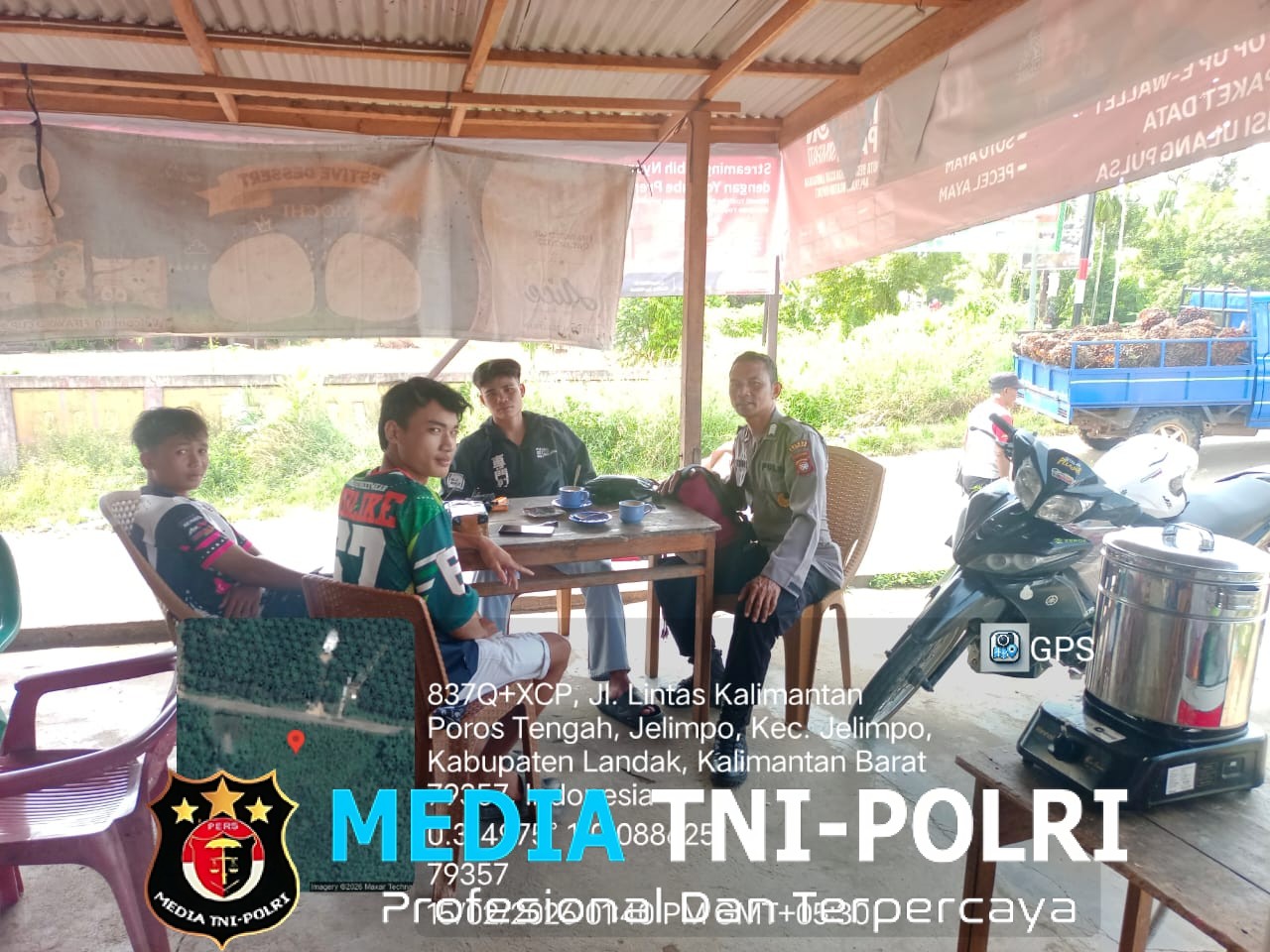 Berdialog Bersama Masyarakat Untuk Memberikan Pesan Kamtibmas Yang Kondusif