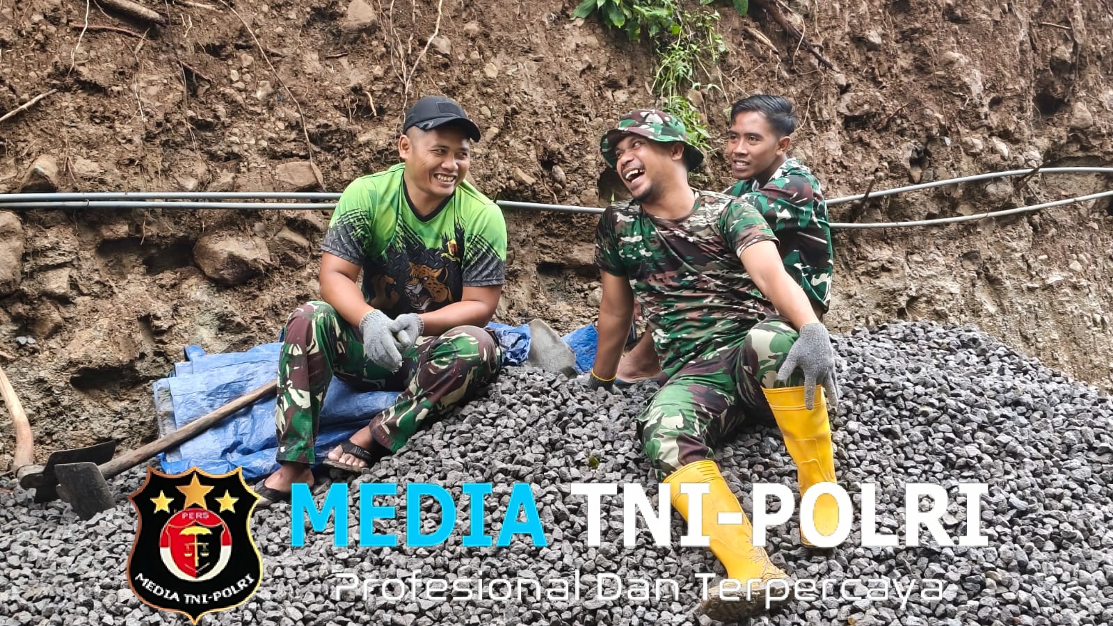 Di Balik Kucuran Keringat, Ada Senyum Yang Terpancar Di Lokasi TMMD 127 Kodim Wonogiri