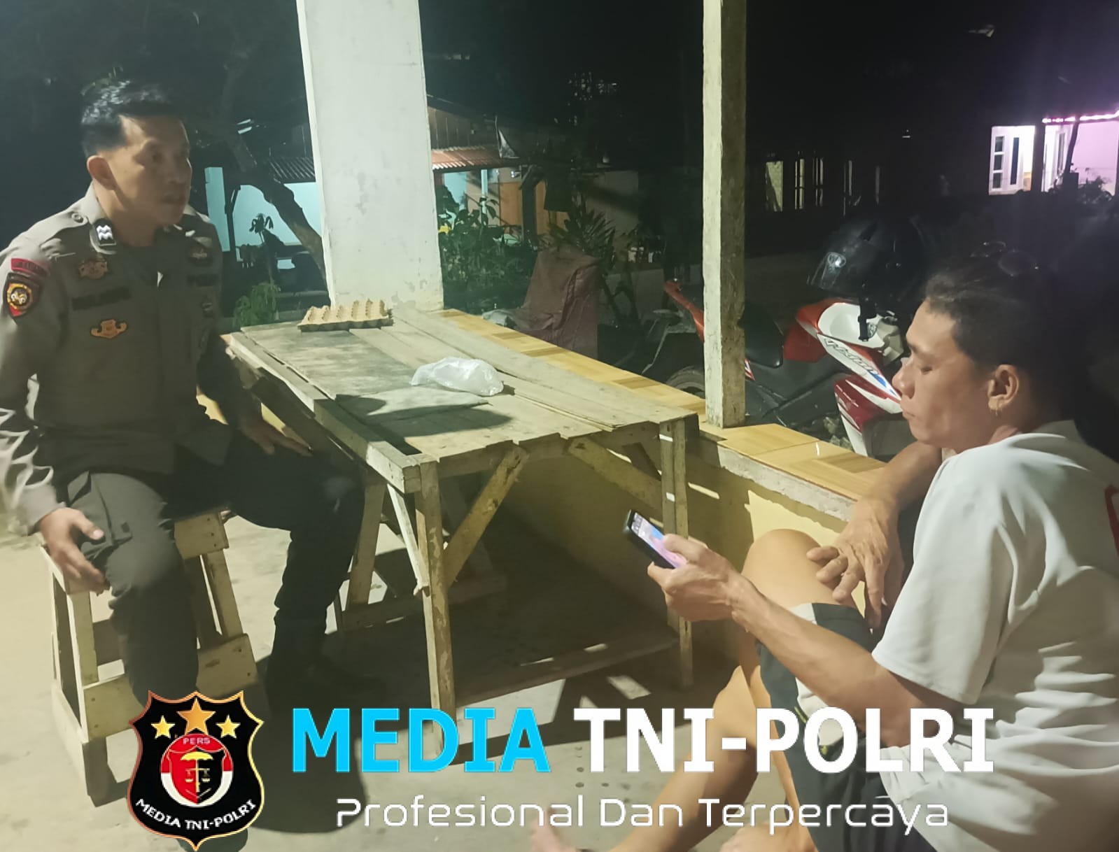 Patroli Malam Humanis, Polisi Perkuat Sinergi Keamanan Bersama Warga Sebangki