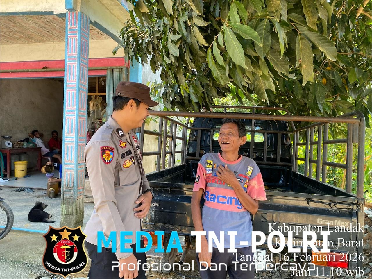 Polisi Sapa Warga dengan Humanis di Tengah Terik Matahari, Ini Pesan yang Disampaikan