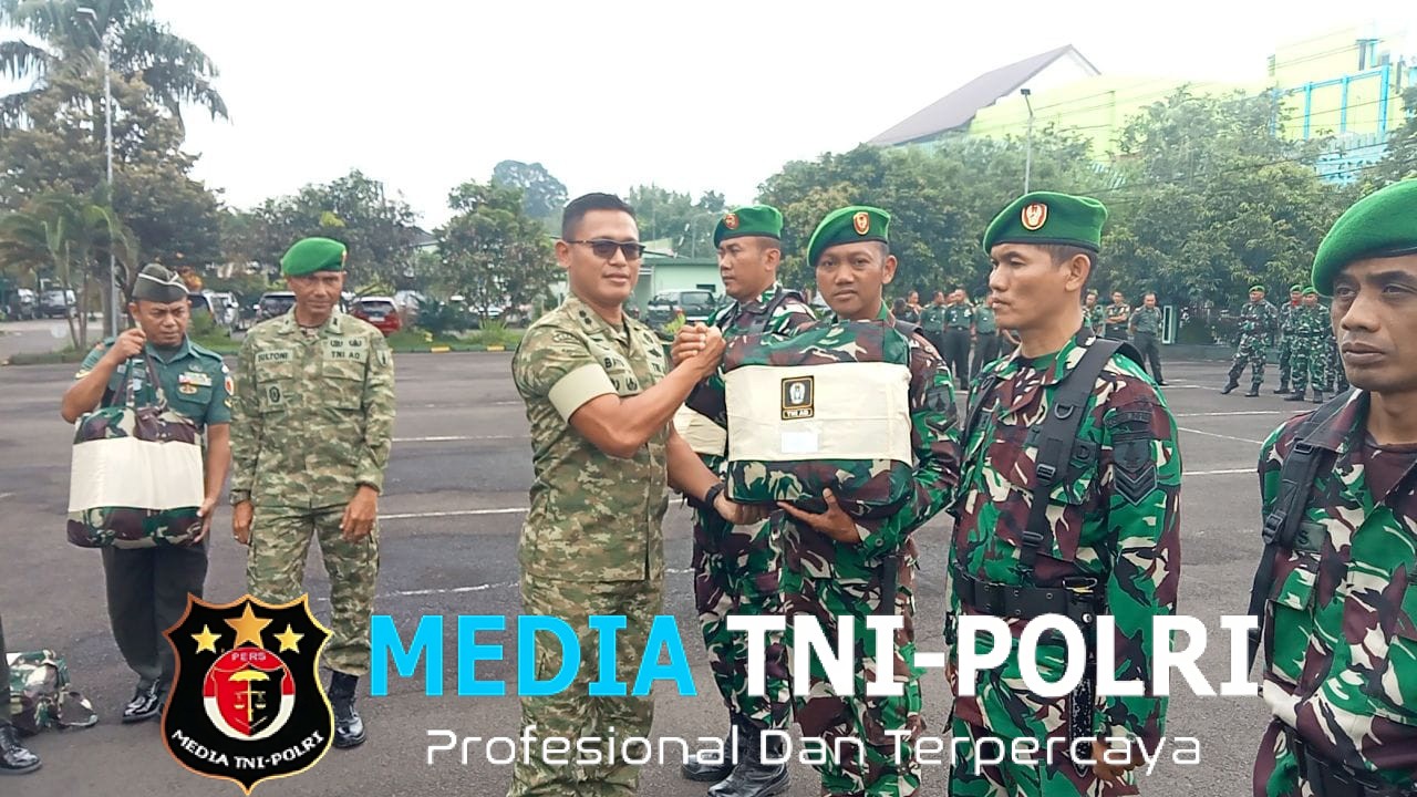 Komandan Kodim 0818/Malang-Batu Serahkan Paket Kaporlap kepada Personel