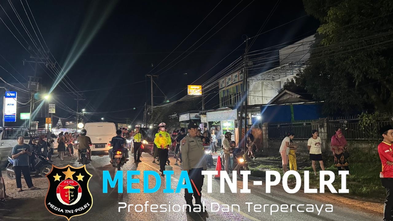Polsek Ngabang Dan Polres Landak Laksanakan Pengamanan Pawai Obor Sambut Ramadhan 1447 H, 1.500 Peserta Ikuti Kegiatan
