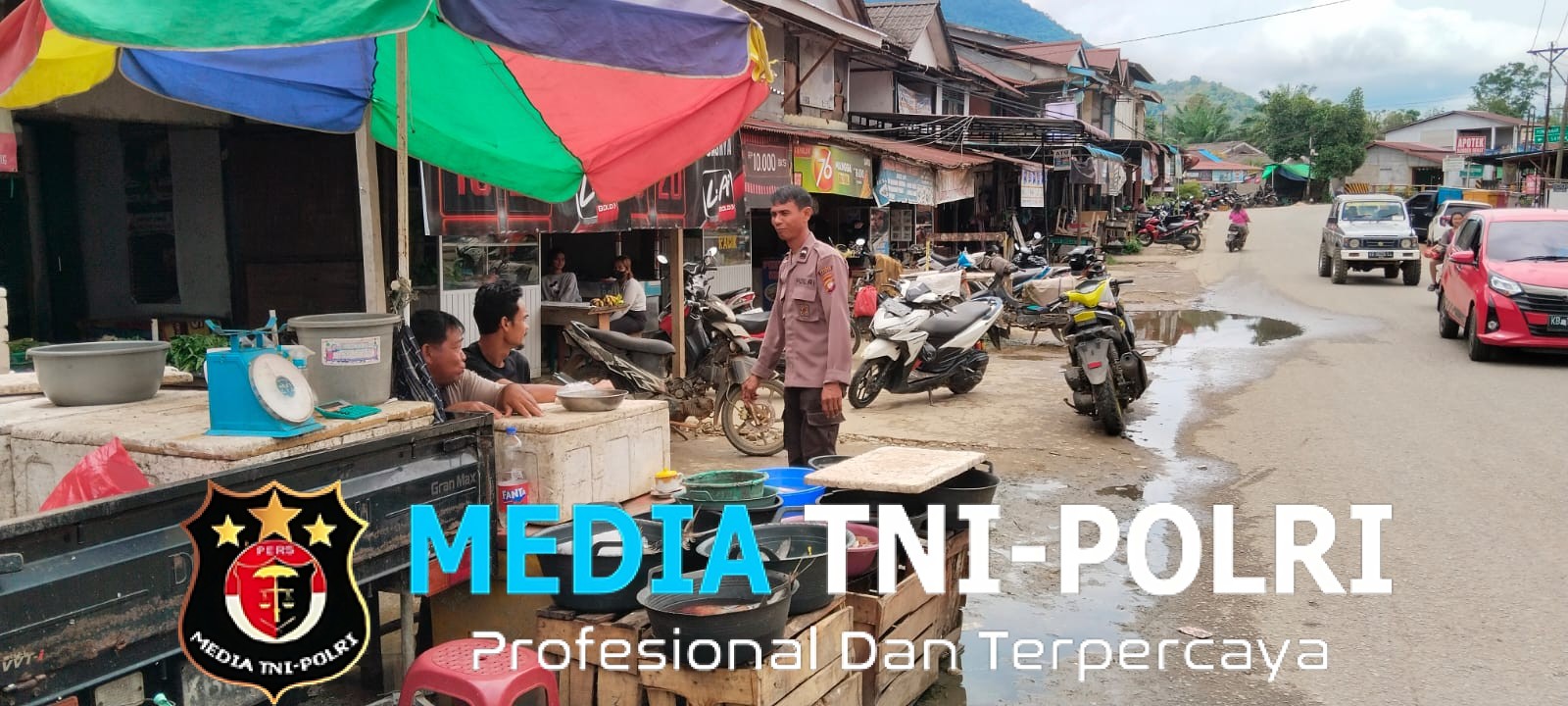 Antisipasi Lonjakan Aktivitas Jelang Ramadhan,Polisi Intensifkan Patroli Siang di Pasar, Sampaikan Himbauan Kamtibmas