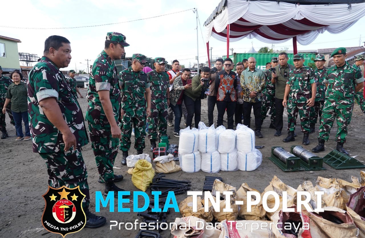 Pangdam I/BB Tinjau Proses Pemindahan 8 Unit Jembatan Modular Type 3-1 di Titi Papan Medan