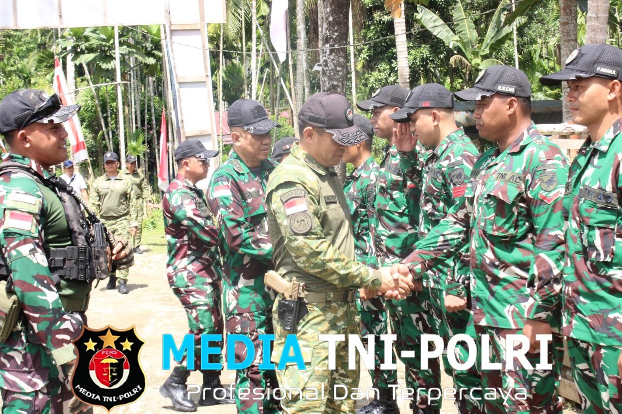Pangdam XII/Tpr Tinjau Prajuritnya Yang Sedang Bertugas di Perbatasan Papua