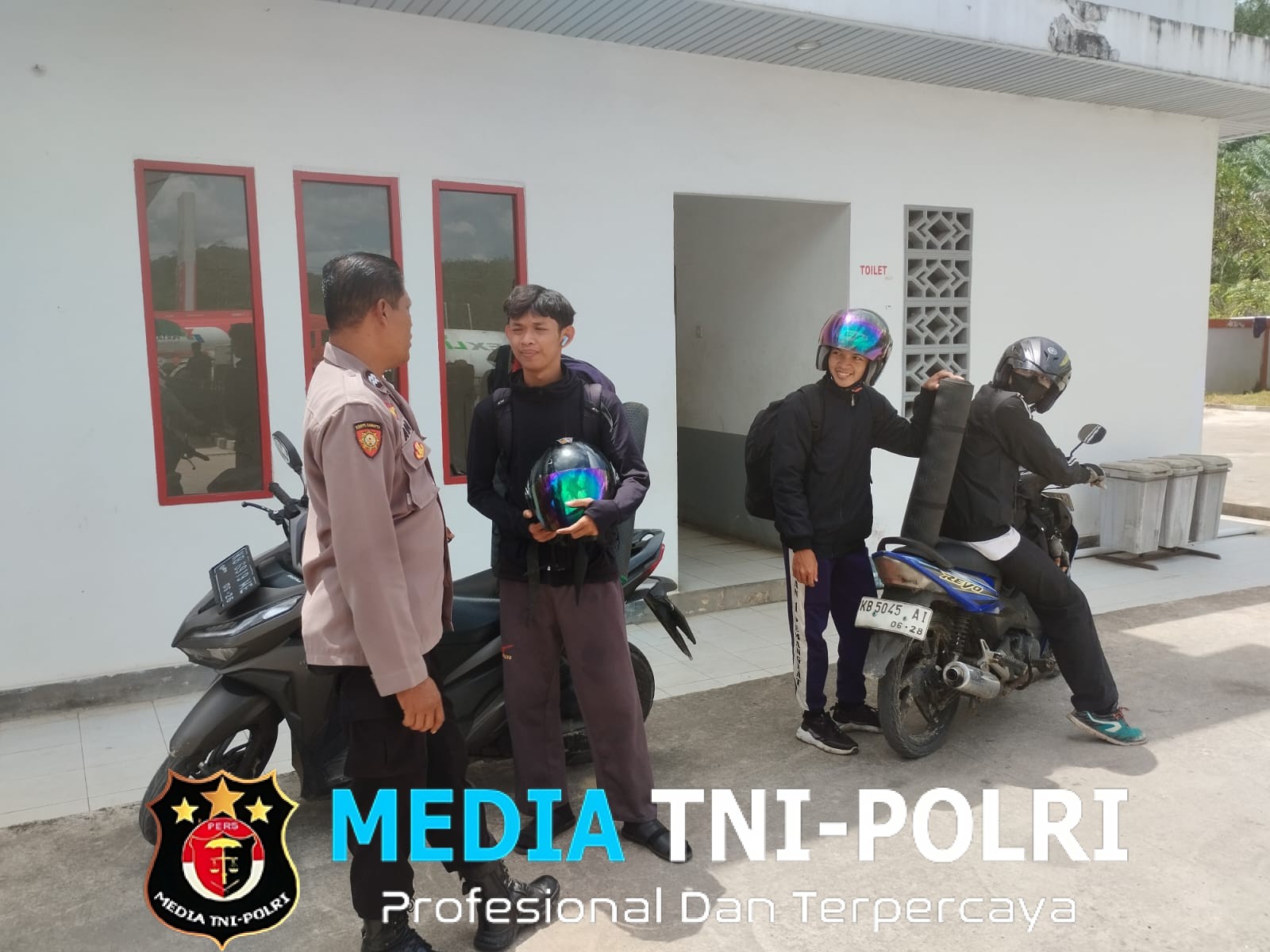 Patroli Siang Jadi Sarana Polisi Pererat Silaturahmi dengan Warga