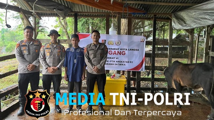 Mahasiswa STIK Salurkan 70 Ekor Sapi, Tradisional Meugang Bagi Warga Aceh Terdampak Bencana