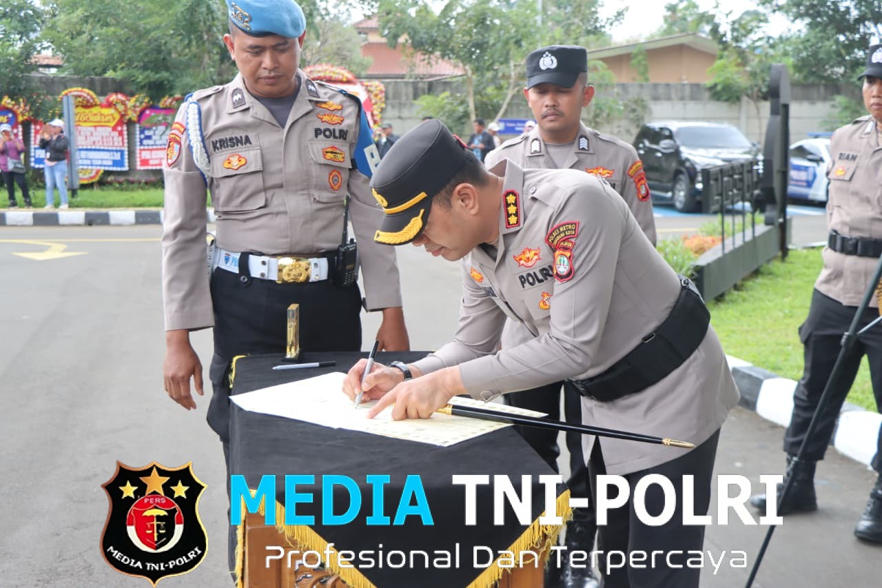 Kapolres Metro Tangerang Kota Pimpin Sertijab 7 Pejabat Utama dan Kapolsek Jajaran