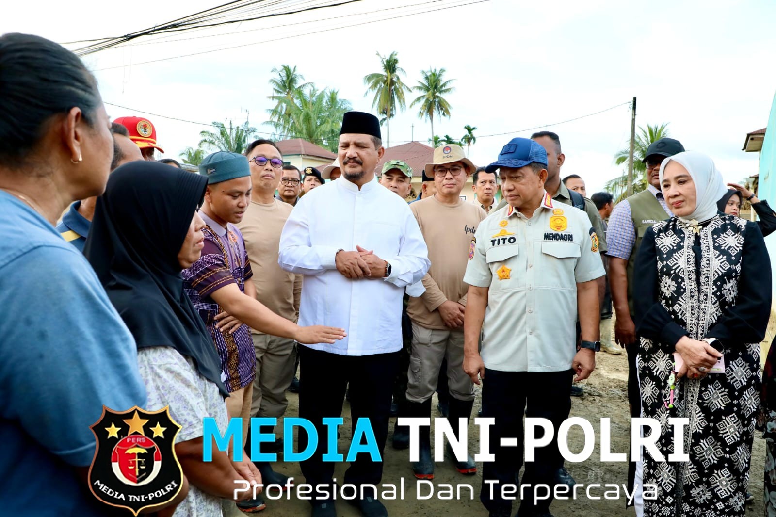 Kasatgas Tito Tinjau Progres Pembersihan Lumpur di Permukiman Aceh Tamiang oleh Praja IPDN