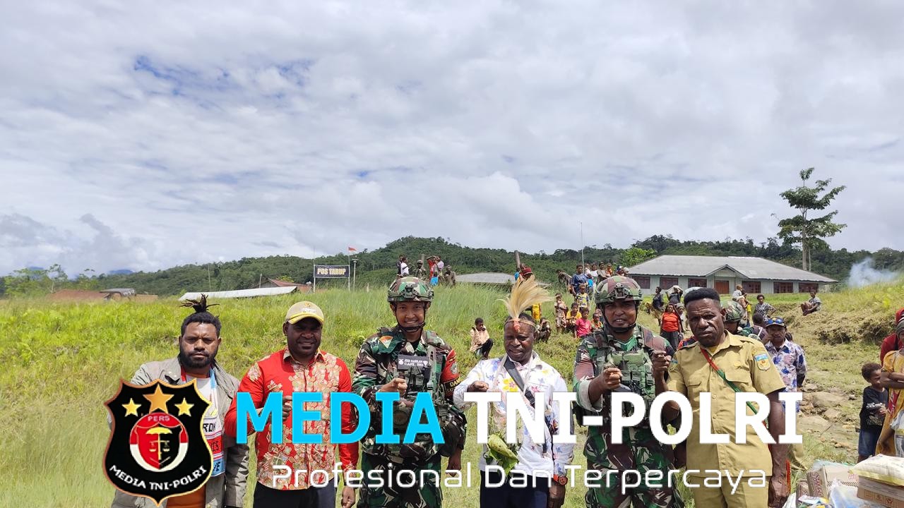 Satgas Yonif 751/VJS Sambut Kunjungan Anggota DPRD Pegunungan Bintang di Distrik Tarup Salurkan Bantuan untuk Masyarakat