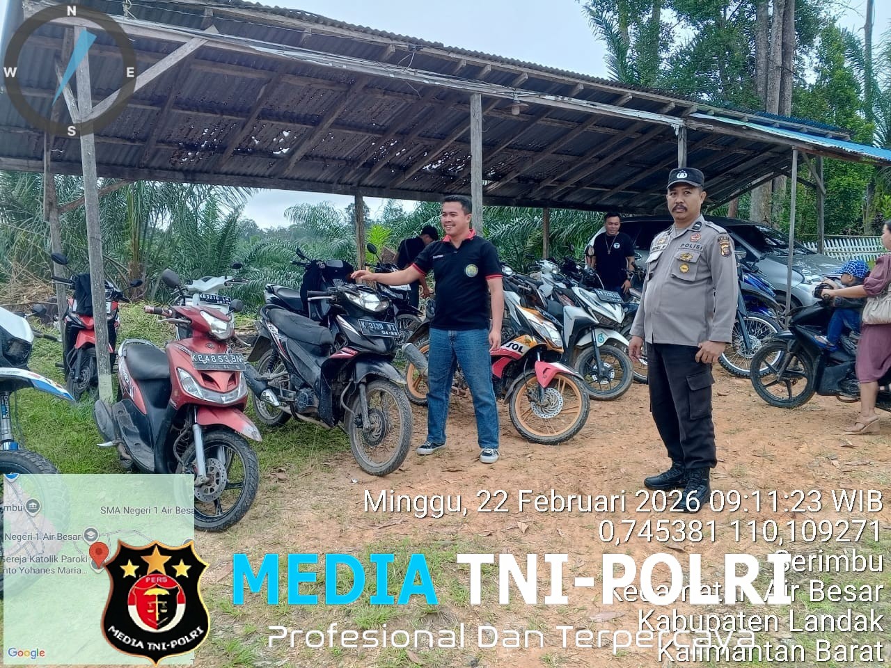Polsek Air Besar Tingkatkan Patroli Siang, Sampaikan Himbauan Kamtibmas kepada Warga