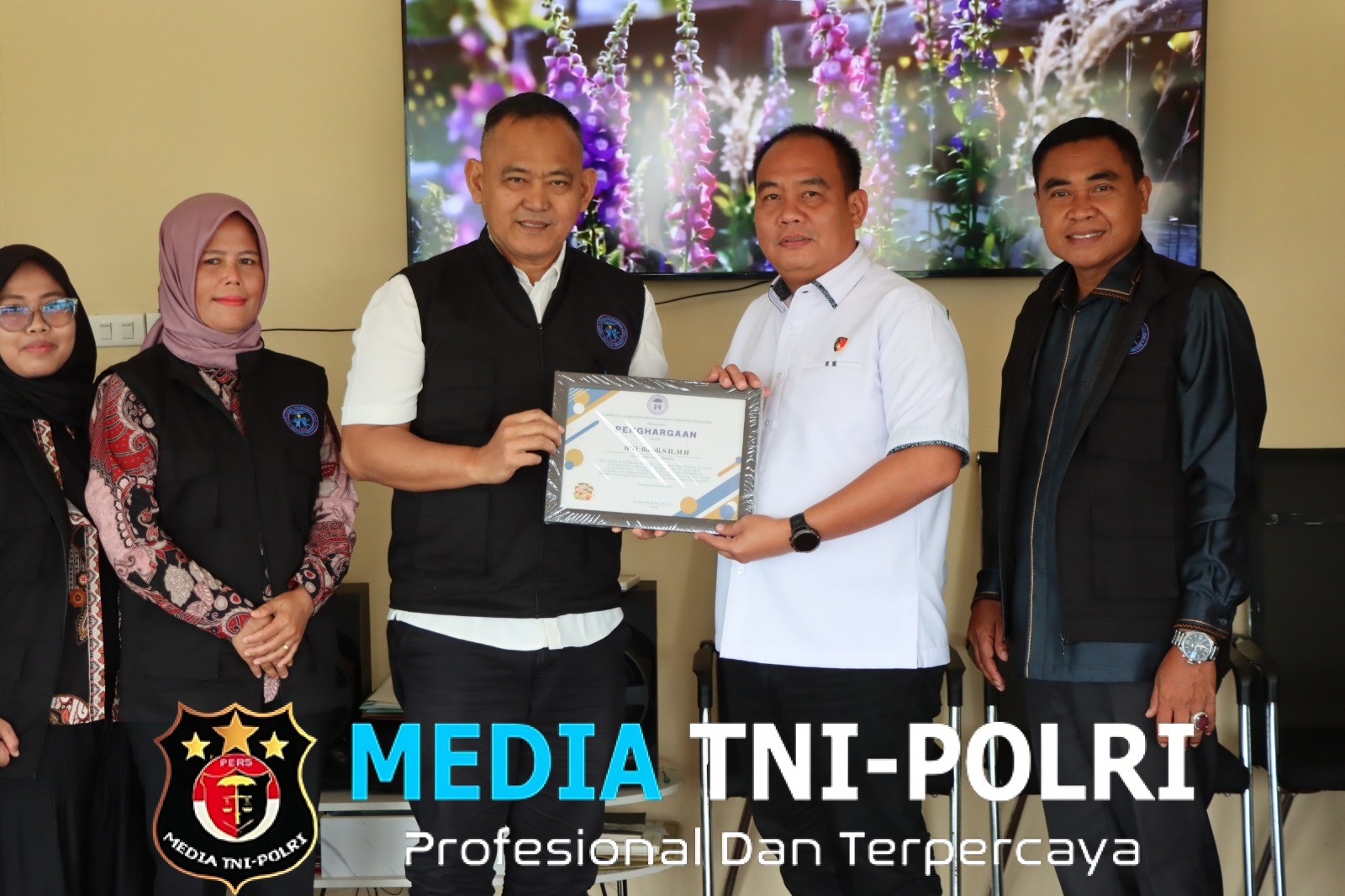 Dinilai Komit Tangani Kekerasan Anak, Polres Pringsewu Terima Penghargaan Komnas Perlindungan Anak