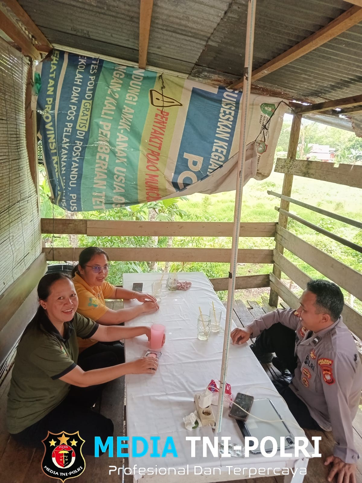 Ngobrol Santai Bareng Ibu-Ibu, Polisi Ingatkan Pentingnya Waspada