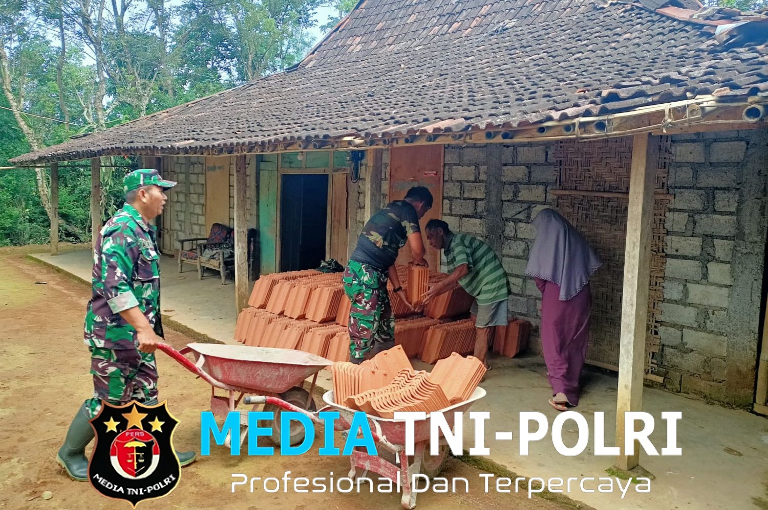 ‎Distribusi Material Dikebut, Pembangunan RTLH TMMD Reguler ke-127 di Desa Kembang Terus Berjalan