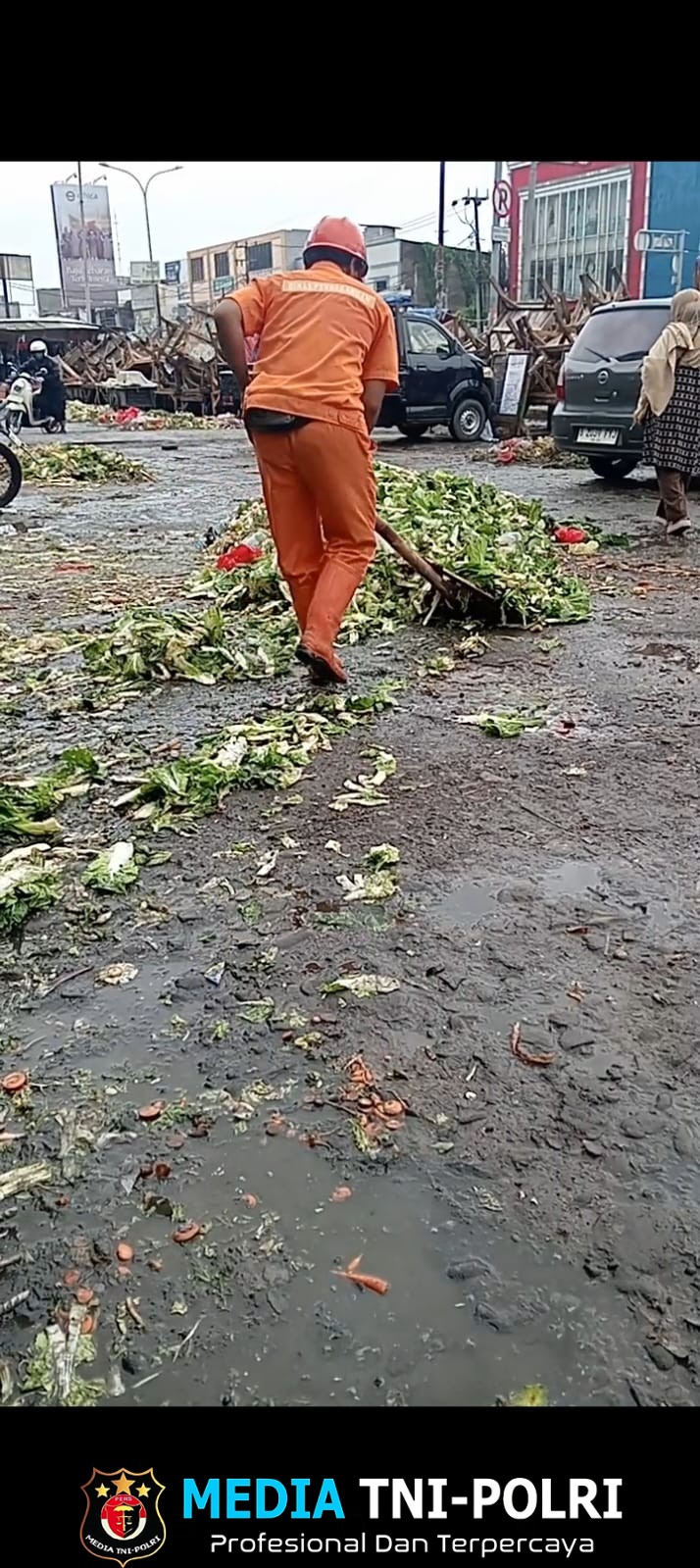 Sorotan Pengelolaan Pasar Tumpah Ramayana Cikarang, Pekerja Angkut Sampah Minta Perhatian Pemkab Bekasi