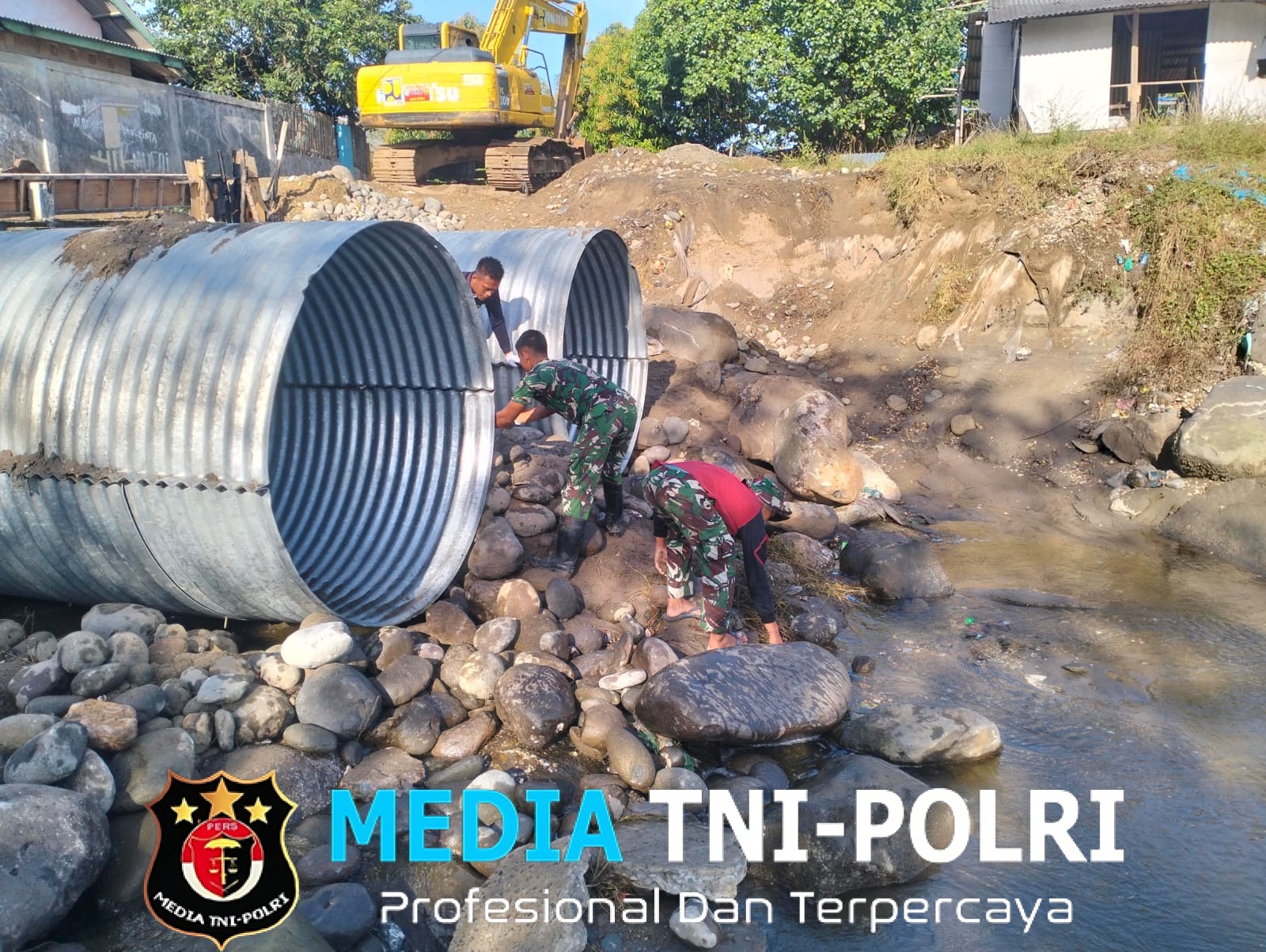 Respons Cepat Pascabanjir, TNI Bangun Jembatan Darurat Penghubung Bangka Jaya–Krueng Geukueh