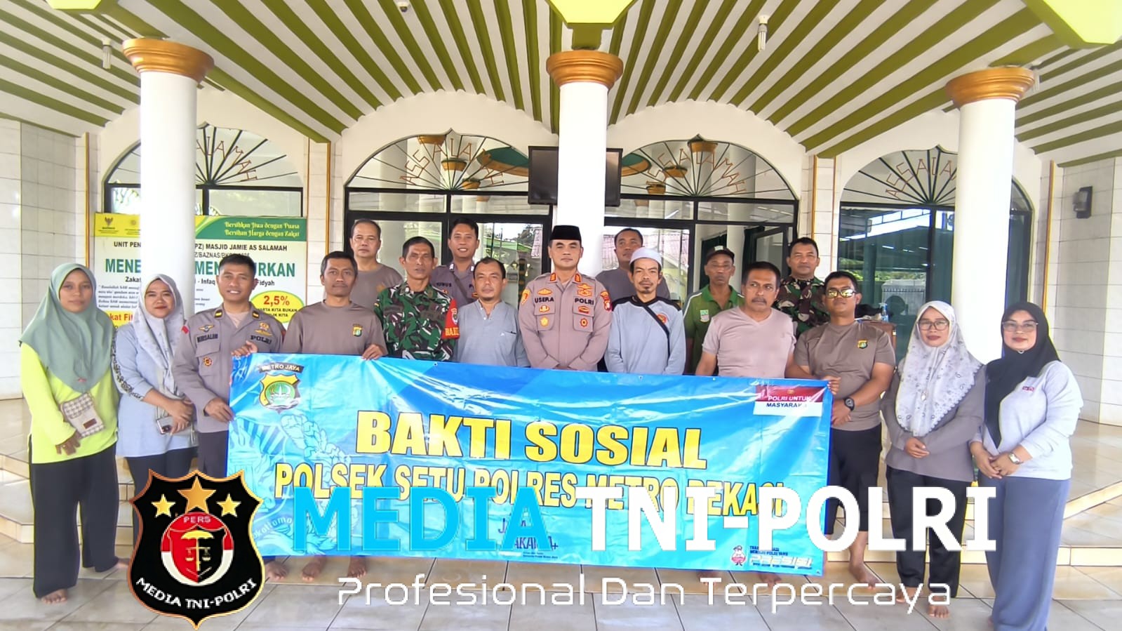 Sinergi TNI-Polri Bersihkan Masjid As Salamah di Taman Rahayu