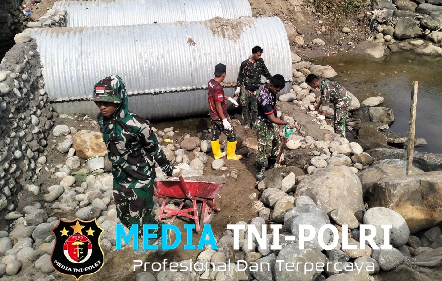 Tak Kenal Lelah, Prajurit TNI AD Kebut Pembangunan Jembatan Aramco Demi Sambungkan Harapan Warga Dewantara