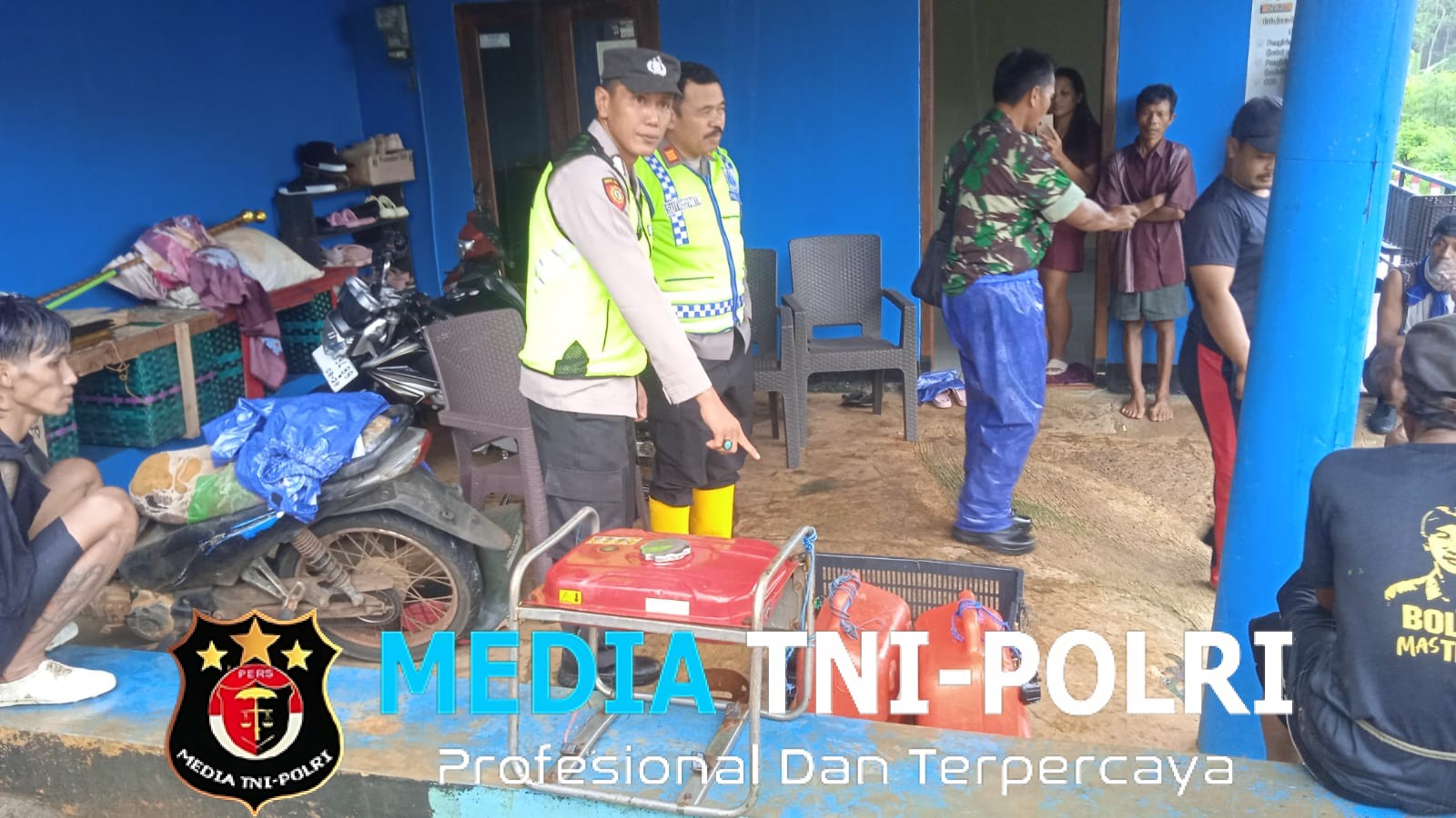 Kapal Nelayan Terbalik di Pantai Watumandi, ABK Masih Dalam Pencarian