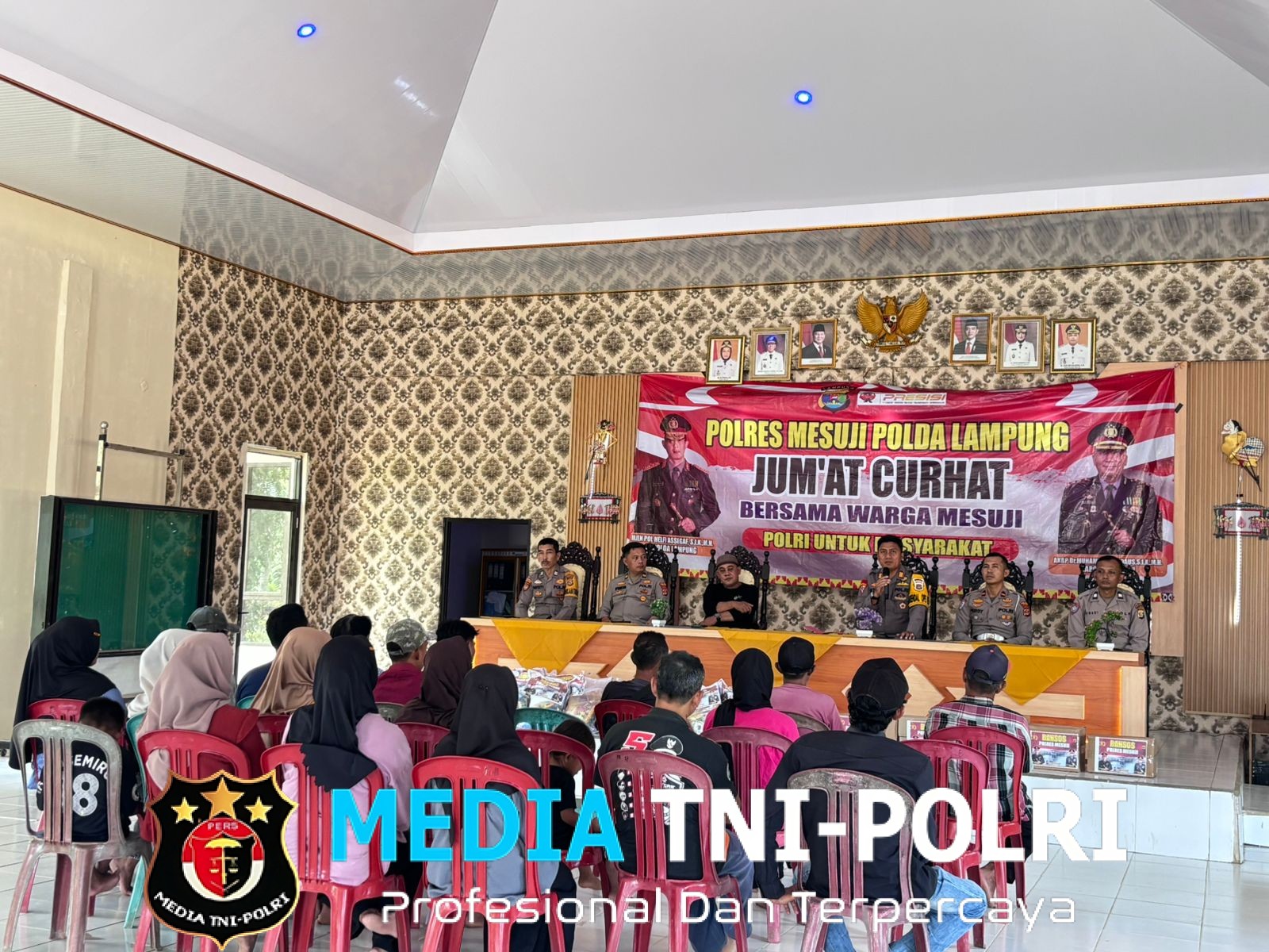 Ramadhan Berkah, Polres Mesuji Gelar Jumat Curhat Sekaligus Berbagi Sembako di Panca Jaya