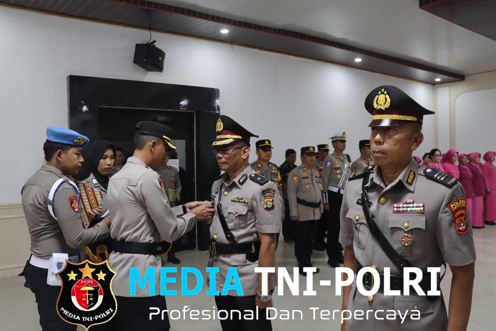 Penyegaran Organisasi, Kompol Yaya Karyadi Resmi Serahkan Jabatan Kabag SDM Polres Mesuji ke AKP Muslifar