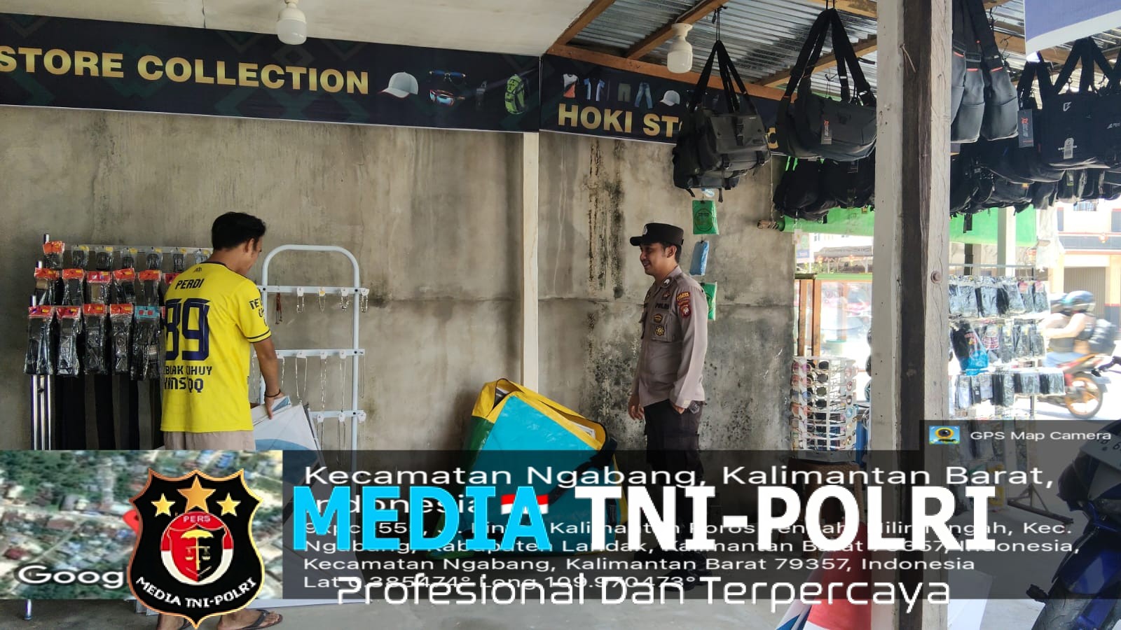 Laksanakan Patroli Polsek Ngabang Berikan Pesan Kamtibmas Kepada Masyarakat Untuk Menjaga Situasi Yang Kondusif